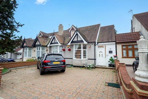 4 bedroom bungalow for sale, Ilford IG3