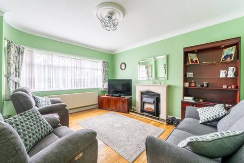 2 bedroom bungalow for sale, Hillside Gardens, Harrow, HA3