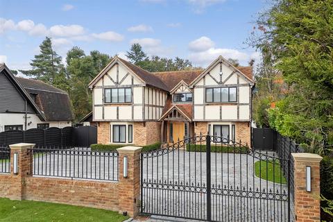 4 bedroom detached house for sale, School Road, Kelvedon Hatch, Brentwood