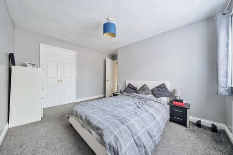 2 bedroom apartment for sale, Dean Road, Southampton SO18