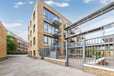 2 bedroom flat to rent, Porteus Place, London SW4