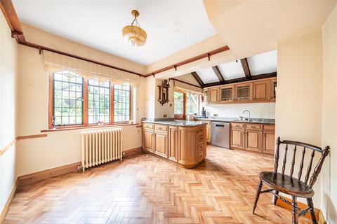 4 bedroom detached house for sale, Alexandra Drive, Surbiton