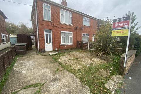 3 bedroom semi-detached house to rent, Churchfield Road, Scunthorpe DN16