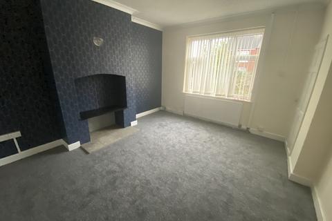 3 bedroom semi-detached house to rent, Churchfield Road, Scunthorpe DN16