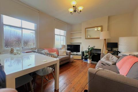 1 bedroom flat to rent, Russell Road, Wimbledon, SW19