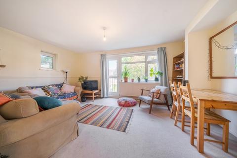 3 bedroom flat to rent, Earlsfield Road Earlsfield SW18