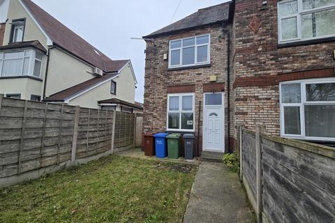 2 bedroom semi-detached house to rent, Melton Road, Crumpsall