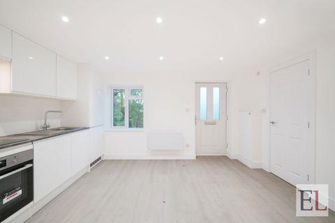 2 bedroom apartment for sale, Field End Road, Pinner HA5