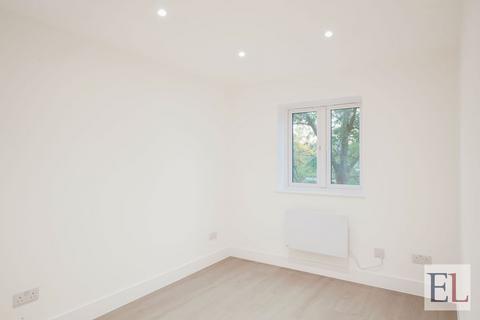 2 bedroom apartment for sale, Field End Road, Pinner HA5