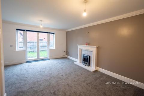 3 bedroom semi-detached house to rent, Kineton Way, Ryhope, Sunderland