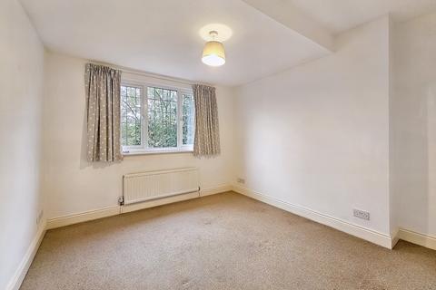 3 bedroom detached house to rent, Weysprings, Haslemere, Surrey, GU27