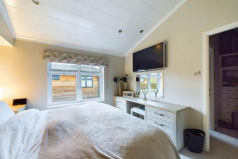 2 bedroom lodge for sale, Chargers Paddock, Marlow SL7