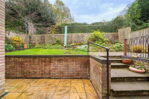 19 Chandos Close, Buckingham, MK18 1AW