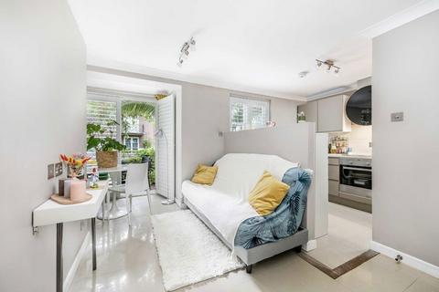 2 bedroom flat for sale, Brompton Park Crescent, London SW6