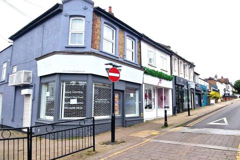 Shop to rent, Buckhurst Hill IG9