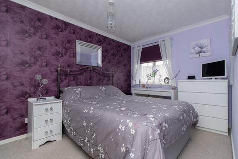 3 bedroom end of terrace house for sale, Oyster Close, Herne Bay, CT6