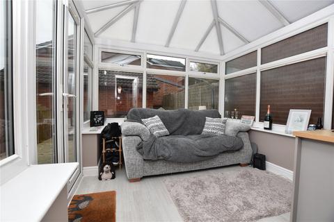 19 Bishop Way, Tingley, Wakefield, WF3 1UA