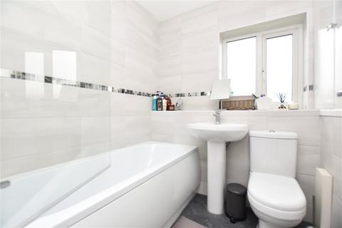 19 Bishop Way, Tingley, Wakefield, WF3 1UA