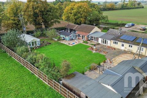 5 bedroom detached bungalow for sale, Attleborough Road, Wymondham NR18