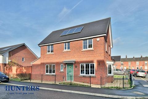 3 bedroom detached house for sale, Laceby Avenue, Oldham