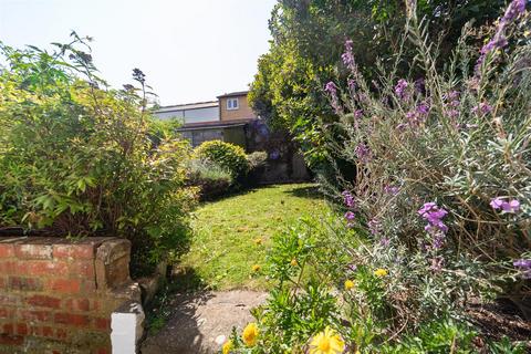 2 bedroom house for sale, Robertson Road, Brighton