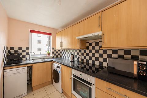 2 bedroom ground floor flat for sale, Hawthornden Place, Edinburgh EH7