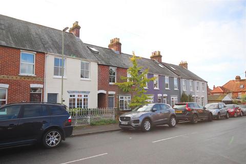 2 bedroom terraced house to rent, Western Road, Lymington