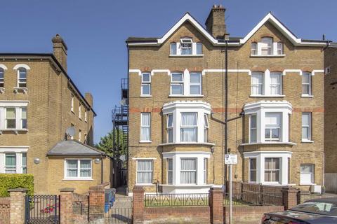 1 bedroom flat to rent, Ferry Road, Teddington TW11