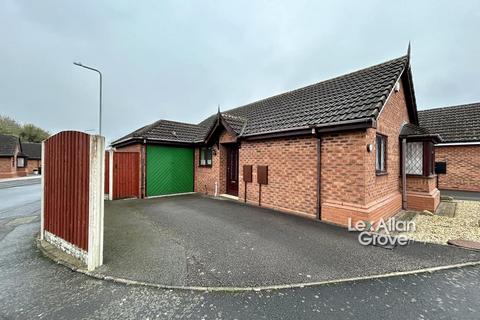 2 bedroom detached bungalow for sale, Spinners End Drive, Cradley Heath