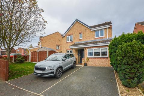 4 bedroom detached house for sale, Kingsley Drive, Castleford WF10