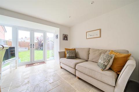 3 bedroom semi-detached house for sale, Bede Walk, Great Denham, Bedford