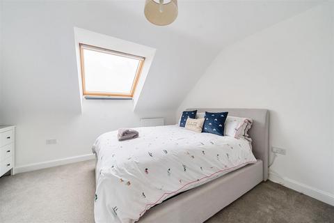 5 Bede Walk, Great Denham, Bedford, MK40 4TW