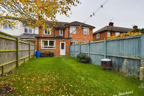 3 bedroom terraced house for sale, Clinton Crescent, Aylesbury, HP21 7JN