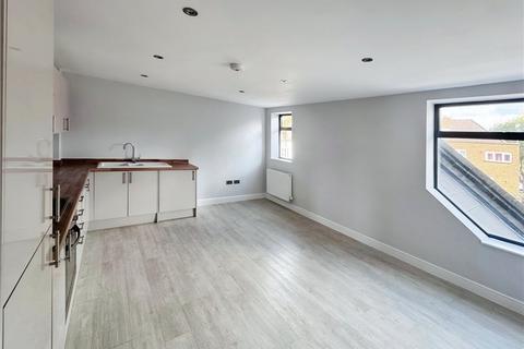 2 bedroom apartment for sale, Braxfield Road, London