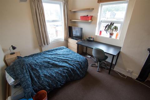 2 bedroom terraced house to rent, Granby Street, Headingley, Leeds, LS6 3AZ