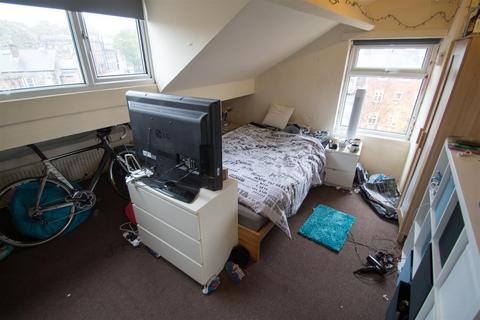 2 bedroom terraced house to rent, Granby Street, Headingley, Leeds, LS6 3AZ