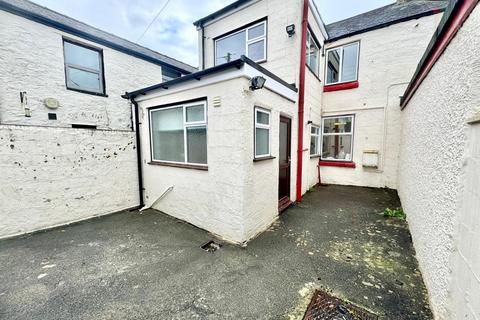 3 bedroom house for sale, George Street, Llanrwst