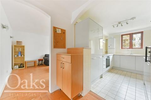 3 bedroom apartment to rent, New Park Road, Brixton