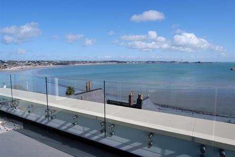 undefined, 2.1(e) Approved, Situated On The Charming Cobbled High Street Of St. Aubin