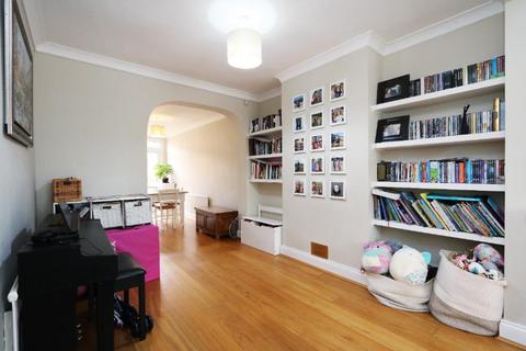 3 bedroom terraced house to rent, Westfield Road, Surbiton KT6