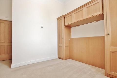 2 bedroom apartment to rent, Florence Court, Woking GU21