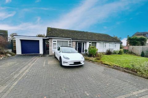 4 bedroom detached bungalow for sale, Southbank Road, Hereford HR1