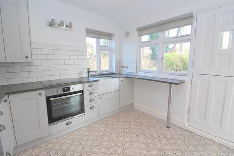 2 bedroom detached house to rent, High Street, London Colney, St Albans