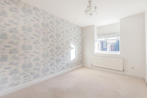 2 bedroom flat to rent, Sheridan Way Beckenham BR3