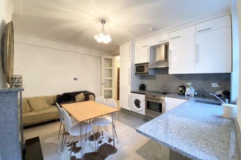 1 bedroom flat to rent, Goodwood Court, London, W1W 5DZ