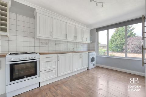 1 bedroom maisonette for sale, Maple Street, Romford