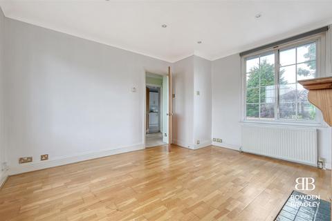 7a Maple Street, Romford, RM7 7JX
