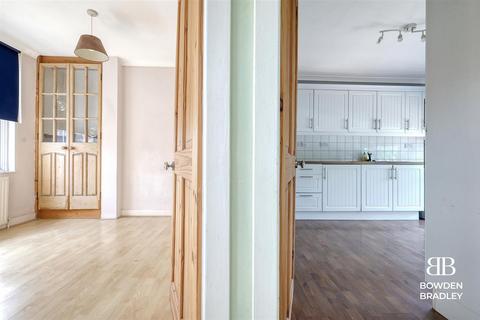 7a Maple Street, Romford, RM7 7JX