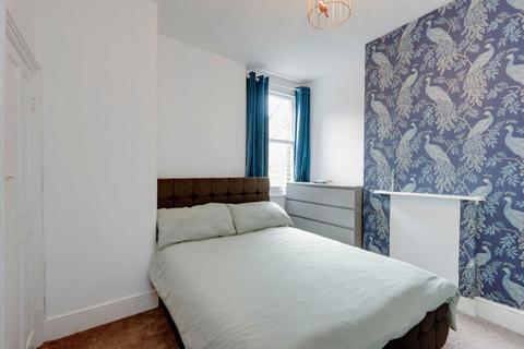 1 bedroom flat to rent, Askew Road, London W12