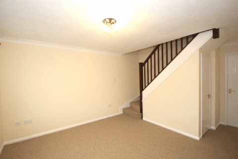 2 bedroom terraced house to rent, Shrubbery Close, Hampshire PO16